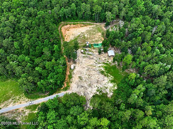 3rd image of 94 Desoto Rd