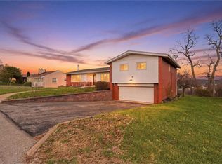 1233 Bickerton Dr, Clairton, PA 15025