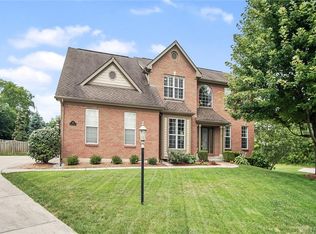 125 Sapphire Dr, Centerville, OH 45458