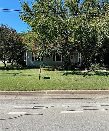 3rd image of 216 S Warren St