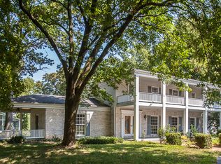 1125 Indian Bluff Ln, Saint Louis, MO 63138