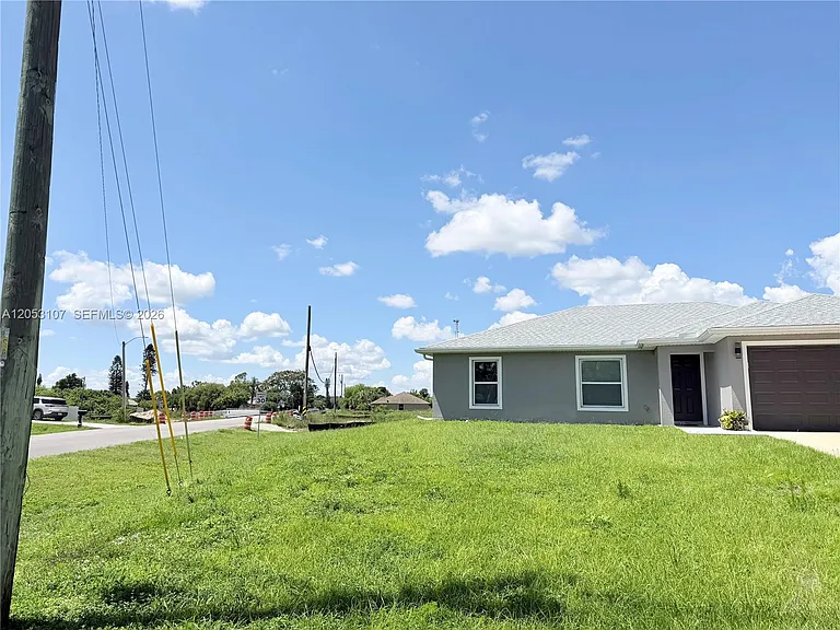 700 Connecticut Ln — Photo 6