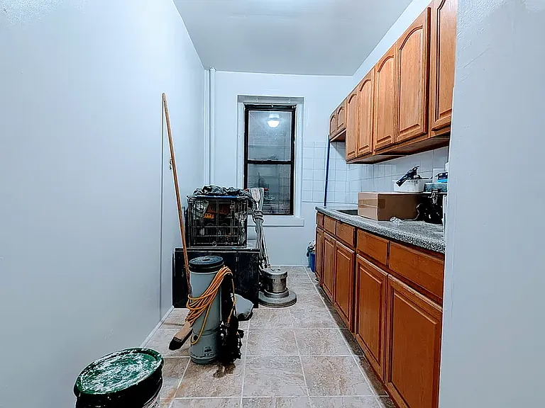 110 New York Ave #1T — Photo 4