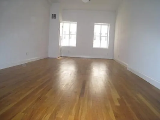 Rented by Citi Habitats | media 23