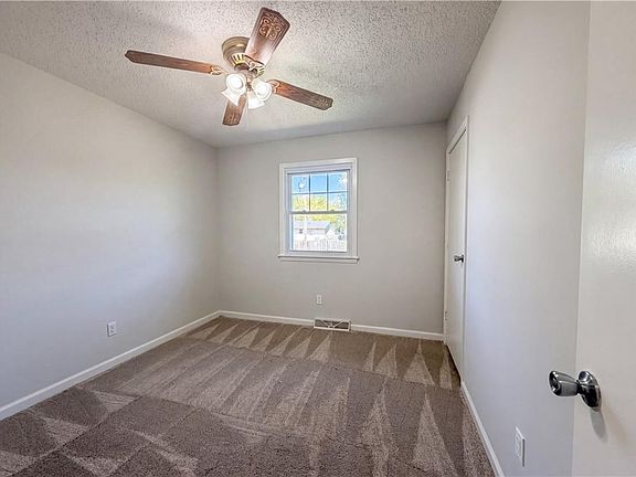 4th image of 231 Downey Dr