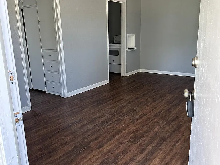 536 Babb Dr — Photo 2