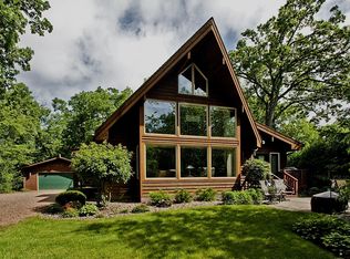 242 Waubun Dr, Fontana, WI 53125