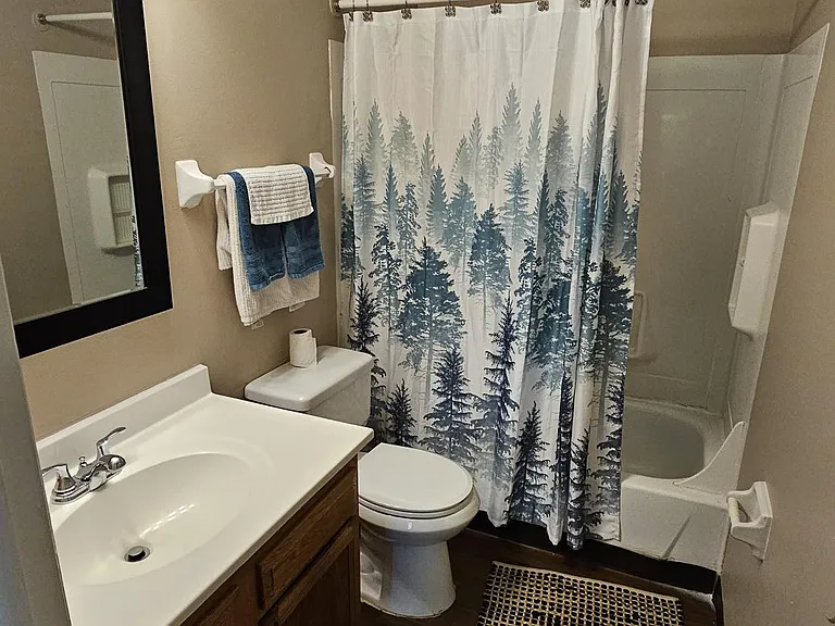 Pine Crossing — Photo 23
