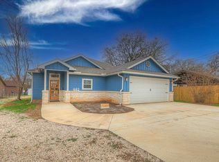 682 Stuart Rd, Adkins, TX 78101