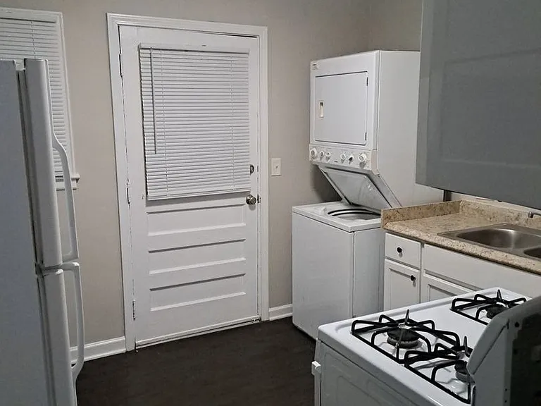 1848 Cummings Dr SW — Photo 13