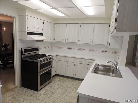 2nd image of 115 Telfair Dr