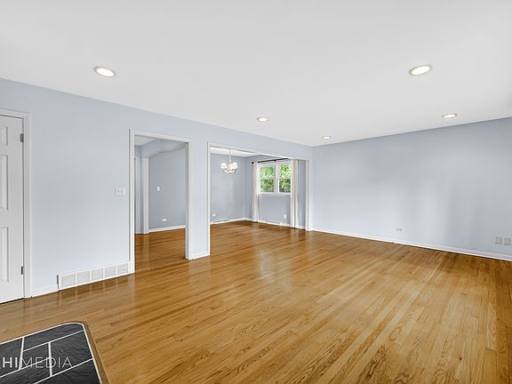 4th image of 1022 Broadmoor Pl