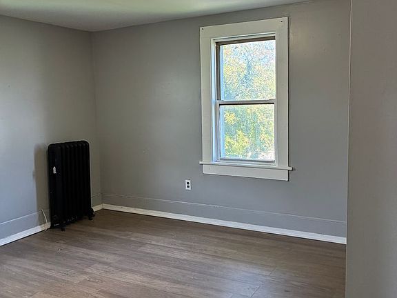 4th image of 52-54 Payne Ave #52
