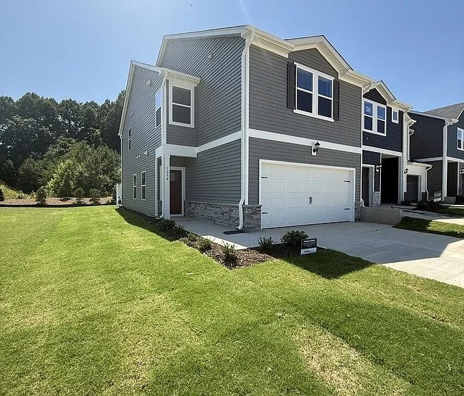 1054 Winding Spring Dr #1 — Photo 3