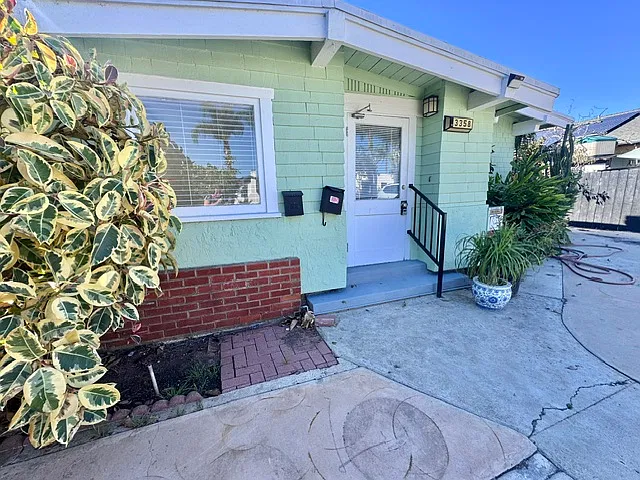 2 bed, $3,250 — Photo 3