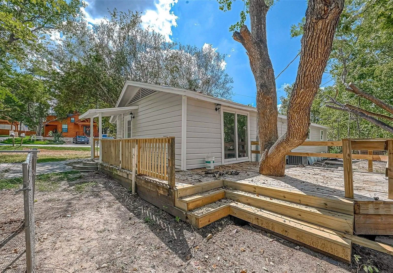 3 bed, 1.5 bath, 1658 sqft, $1,450 — Photo 3