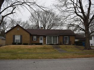 534 E Mulberry St, Watseka, IL 60970