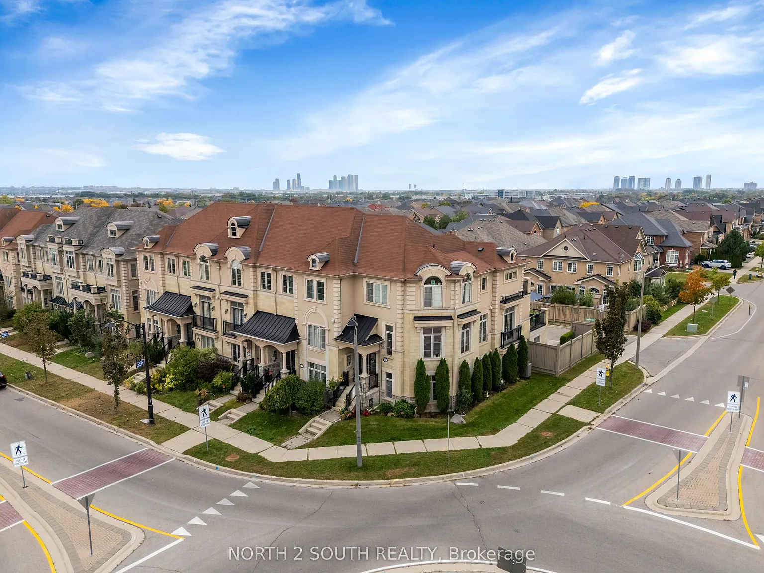 3 bed, $4,000 — Photo 2