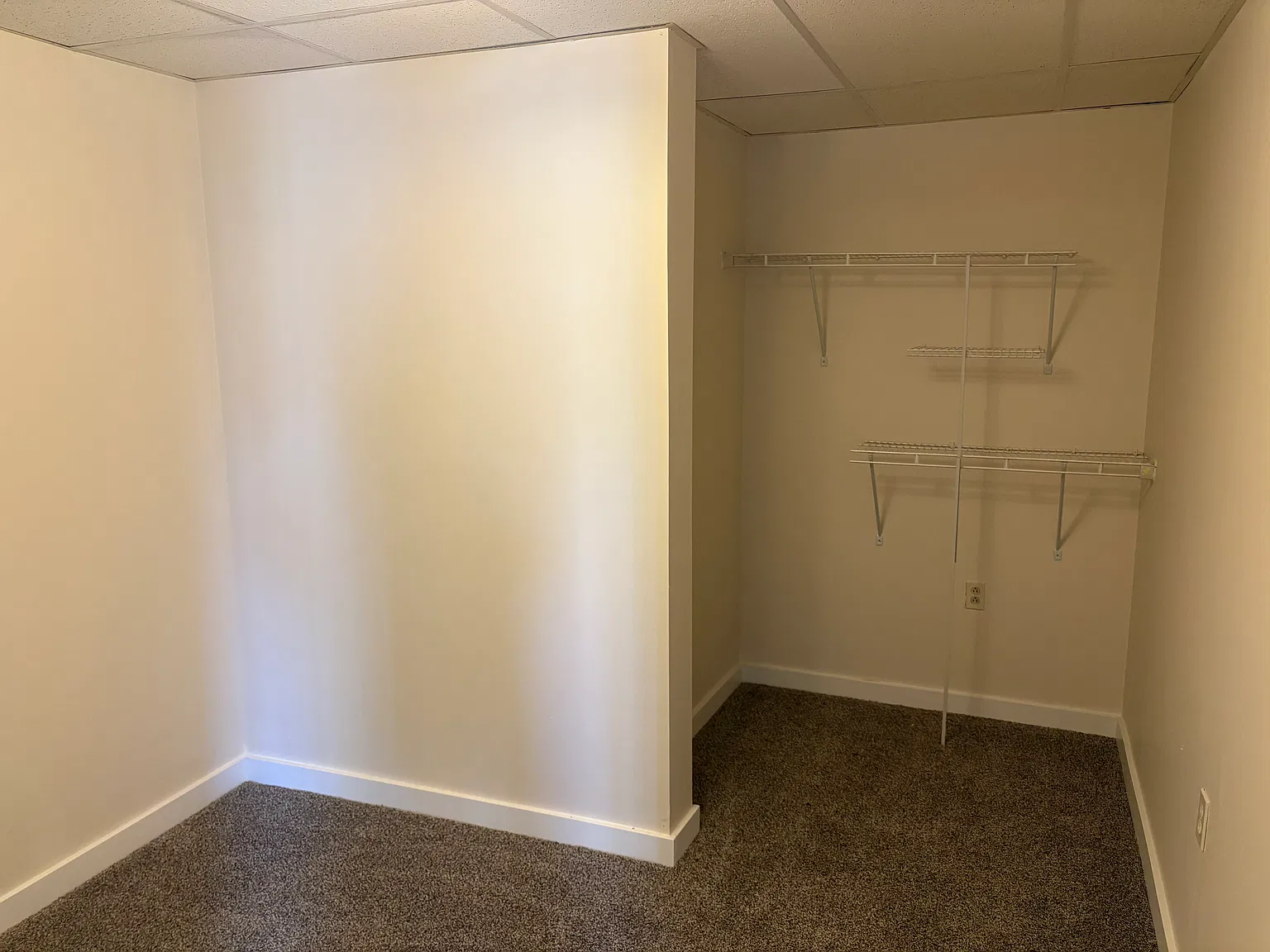 3 bed, $1,200 — Photo 3