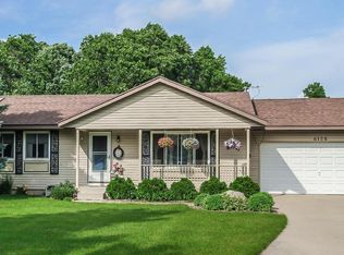 6126 Meadows Ct NE, Belmont, MI 49306