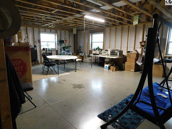 2nd image of 2939 N Halstead Rd