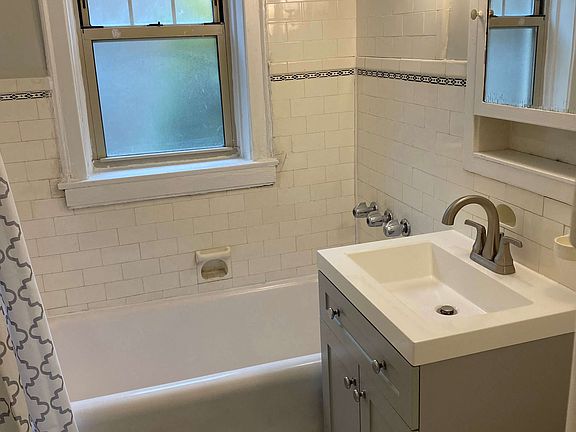 4th image of 930 Judson Ave #997188