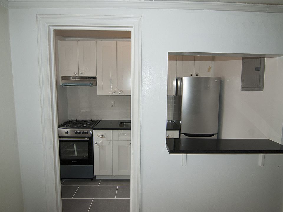 1st image of 10 Park Ave #10G