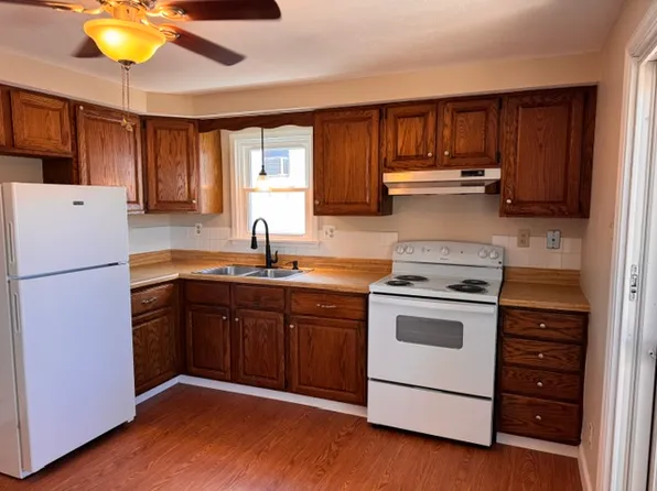 32 Bowles Ct, Pawtucket, RI