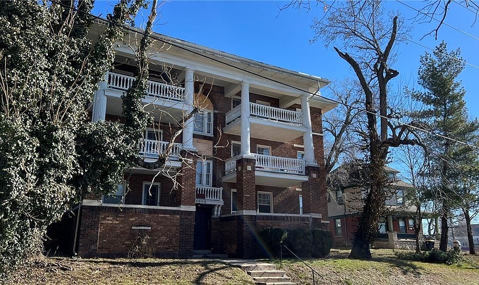 1st image of 3803 Pennsylvania Ave APT 1S