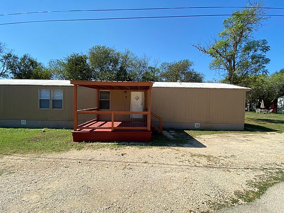 3rd image of 1712 Hofheinz St Trlr 7