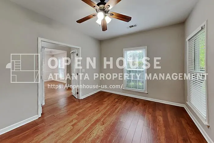 1240 Cedar Brook Dr NE — Photo 7