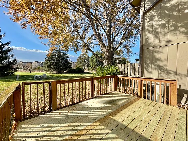 928 Stratford Ct — Photo 31