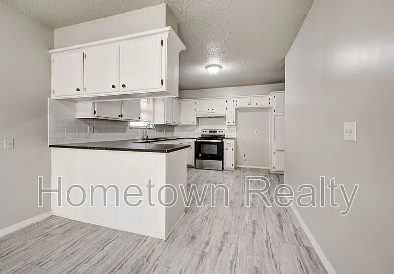 605 W Clarke St — Photo 15