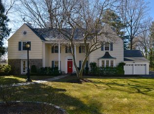 160 Victory Blvd, New Rochelle, NY 10804