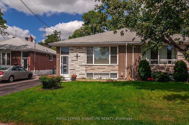 Toronto House for rent - 4 Bedrooms — photo 2