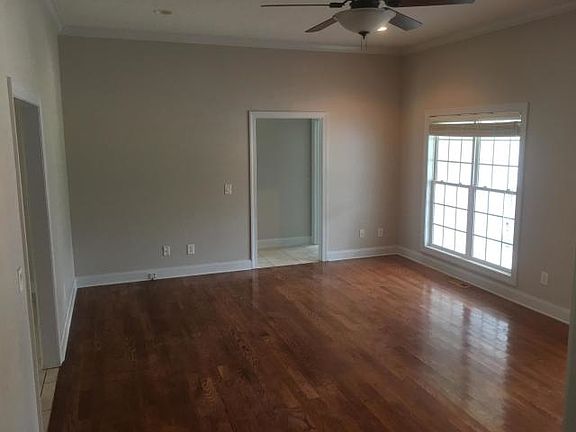 2nd image of 232 Brook Hollow Dr SE