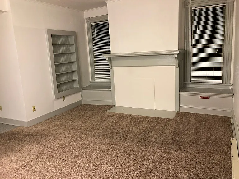 511 E Chestnut St — Photo 17