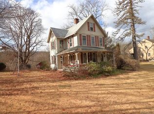 489 Quaker Farms Rd, Oxford, CT 06478