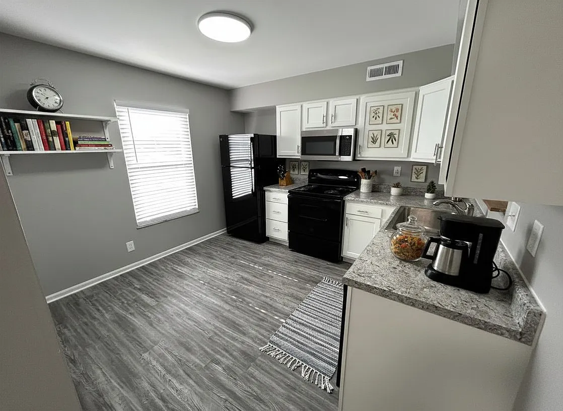 3 bed, 2.5 bath, 1200 sqft, $1,950 — Photo 4