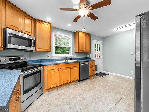 3rd image of 1817 Township Rd