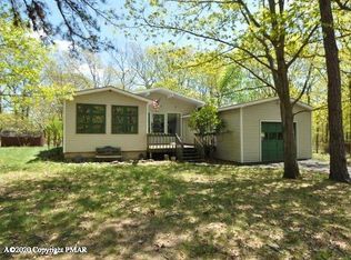 529 Hummingbird Ct, Bushkill, PA 18324