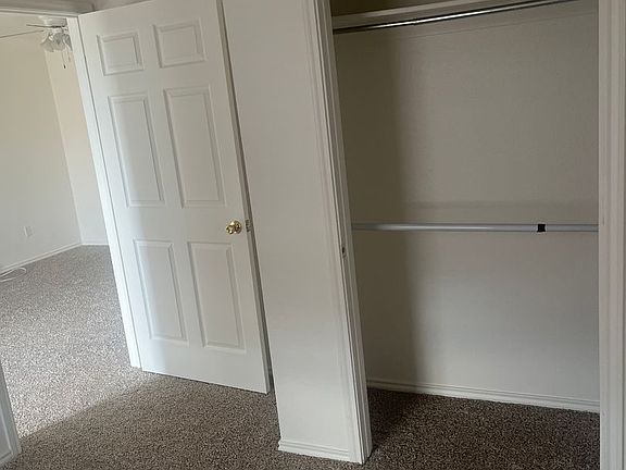 4th image of 3114 Oak Ln APT A