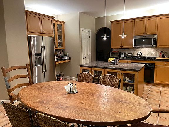 4th image of 1525 Country Ln