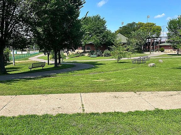 3rd image of 1232 Marshall Ave