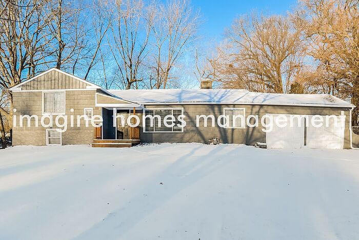 1st image of 7606 Ward Pkwy