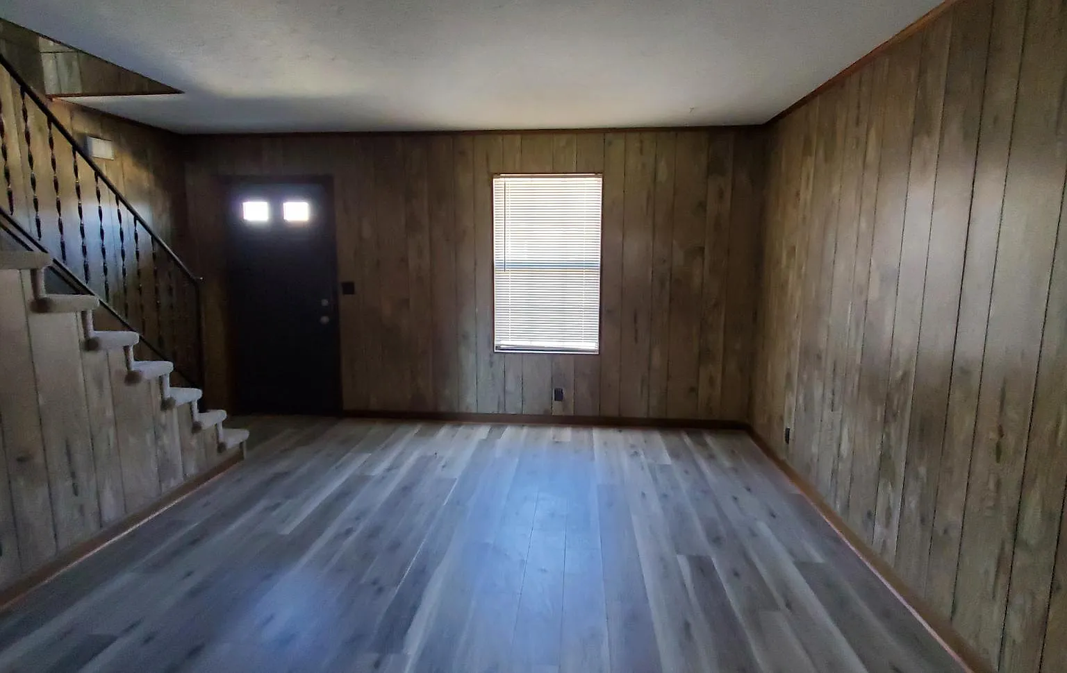 2 bed, 1.5 bath, 980 sqft, $1,350 — Photo 3