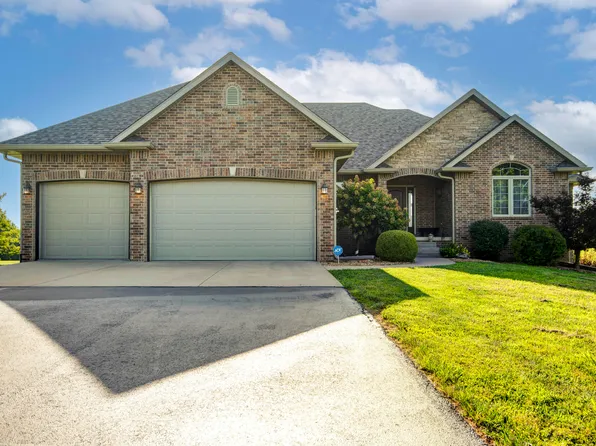 2452 N Arrow Lane, Springfield, MO 65802
