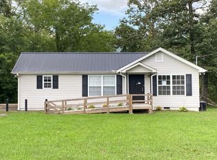 233 Poplar Ave, Trenton, GA 30752