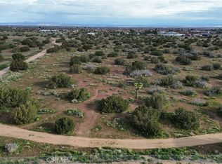 2 Valencia St #74, Phelan, CA 92371