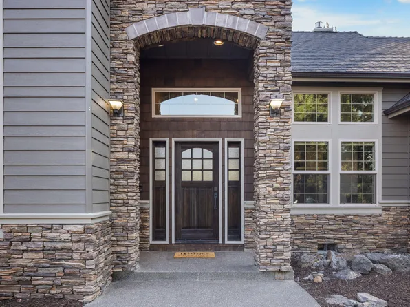 3193 NW Colonial Dr, Bend, OR 97703